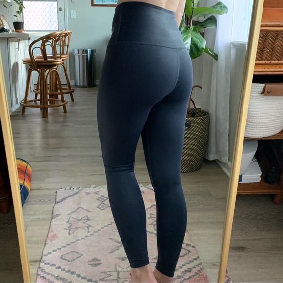 Beyond Yoga | Caught In The Midi π Sheen High Waist Navy Blue Legging - Picture 6 of 6